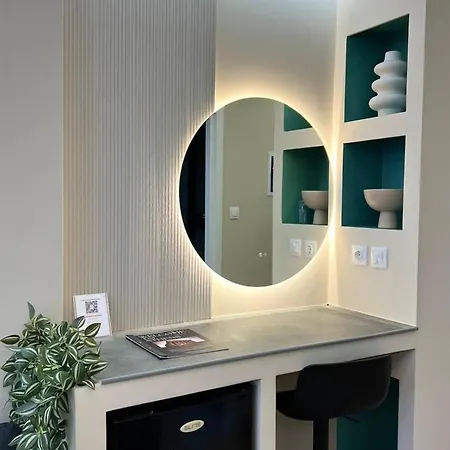 Daire Ermou 308 By Superhosthub Atina